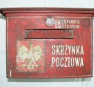 Powiększ zdjęcie Godło polskie z orłem w koronie na skrzynce pocztowej